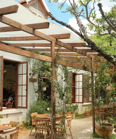Outdoor Cafe